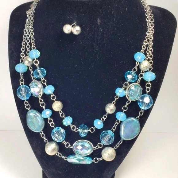 Silver-tone Multi layers Crystal and Beads Necklace With matching Stud Earrings - Picture 4 of 10